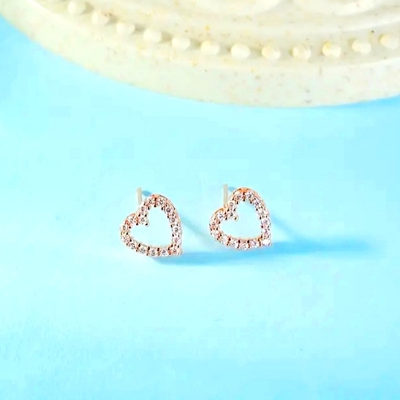 S925 Sterling Silver 14K Rose Gold Plated Heart Studded Earrings - Picture 4 of 5
